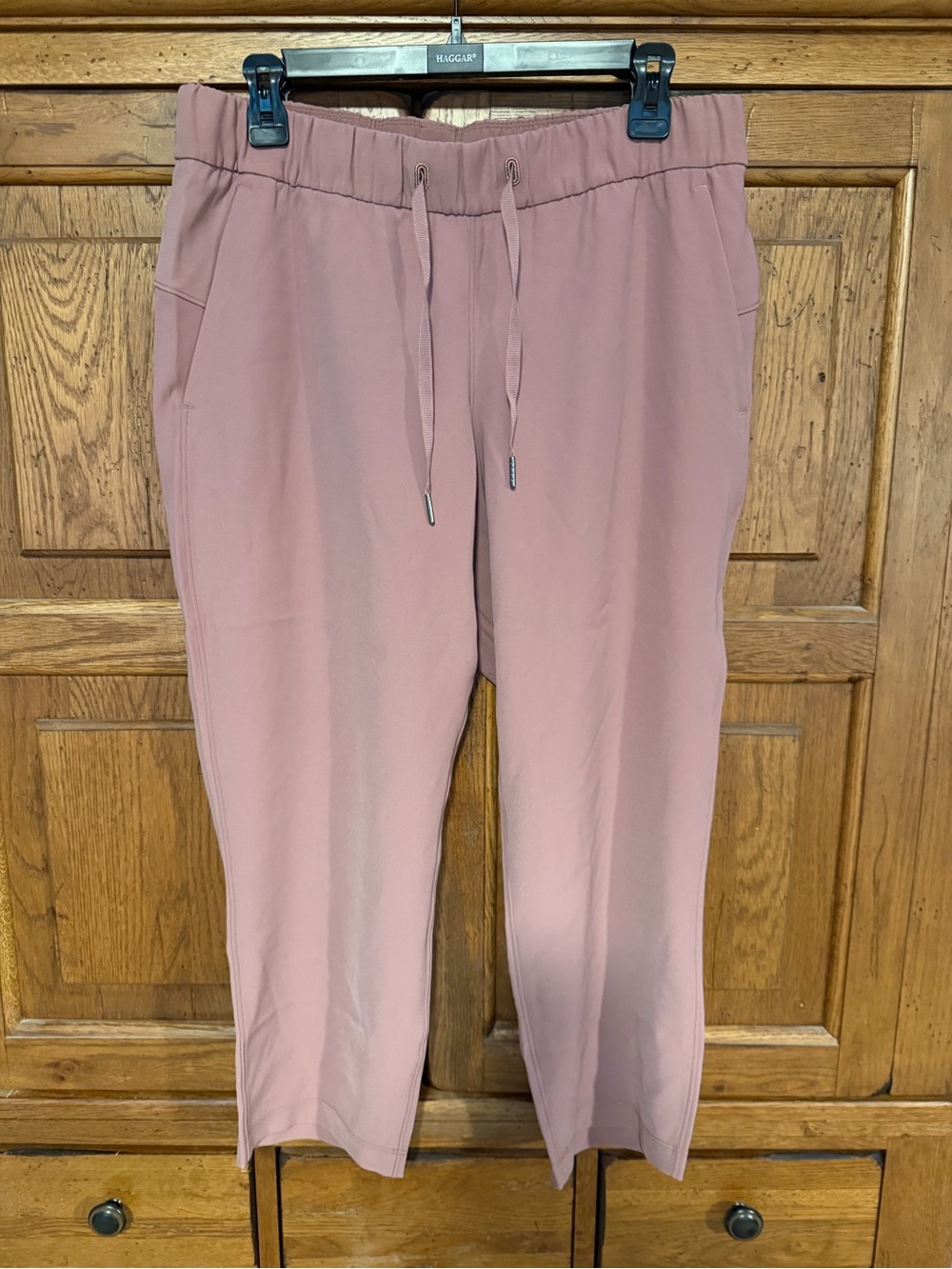 Lululemon Women’s Size 10 Cropped Relaxed-Fit Pants Mauve Pink Like New